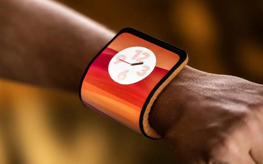 El móvil plegable que se convierte en reloj: así es el concepto de Motorola