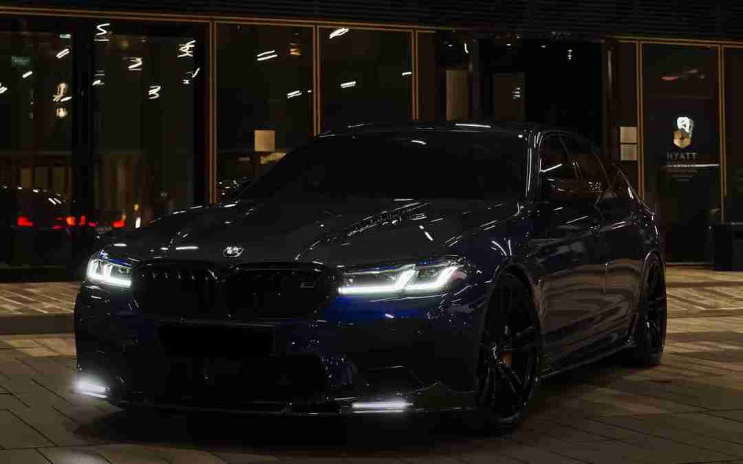 BMW M5 Competition Akrapovic 2021: Análisis Completo