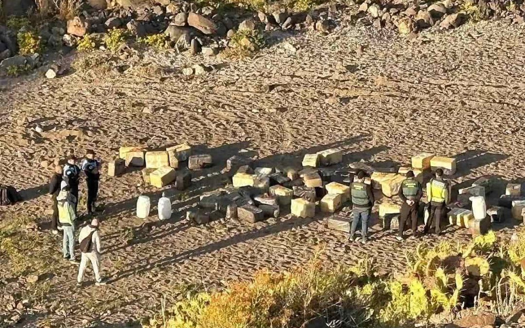 Prisión para 9 detenidos por alijo de 3.000 kg de hachís en sardina del norte gran canaria